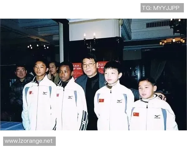 当你老了回首往昔足球明星的辉煌岁月与青春记忆